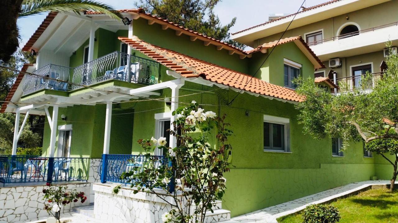 Nadia'S Beach House Pefkari Exterior photo
